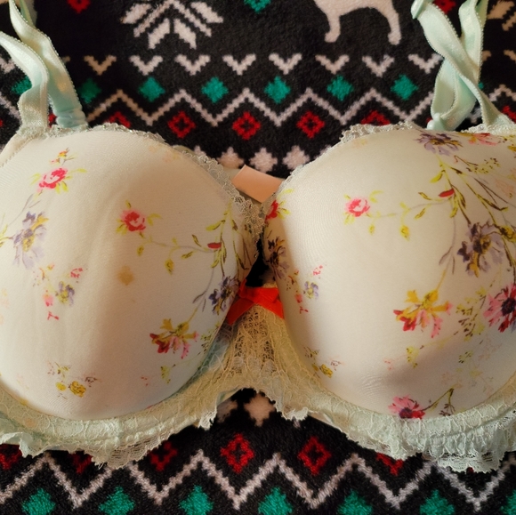 โSOLDโ36C Victoria Secret Bra Bundle - 11 TOTAL - Picture 15 of 16